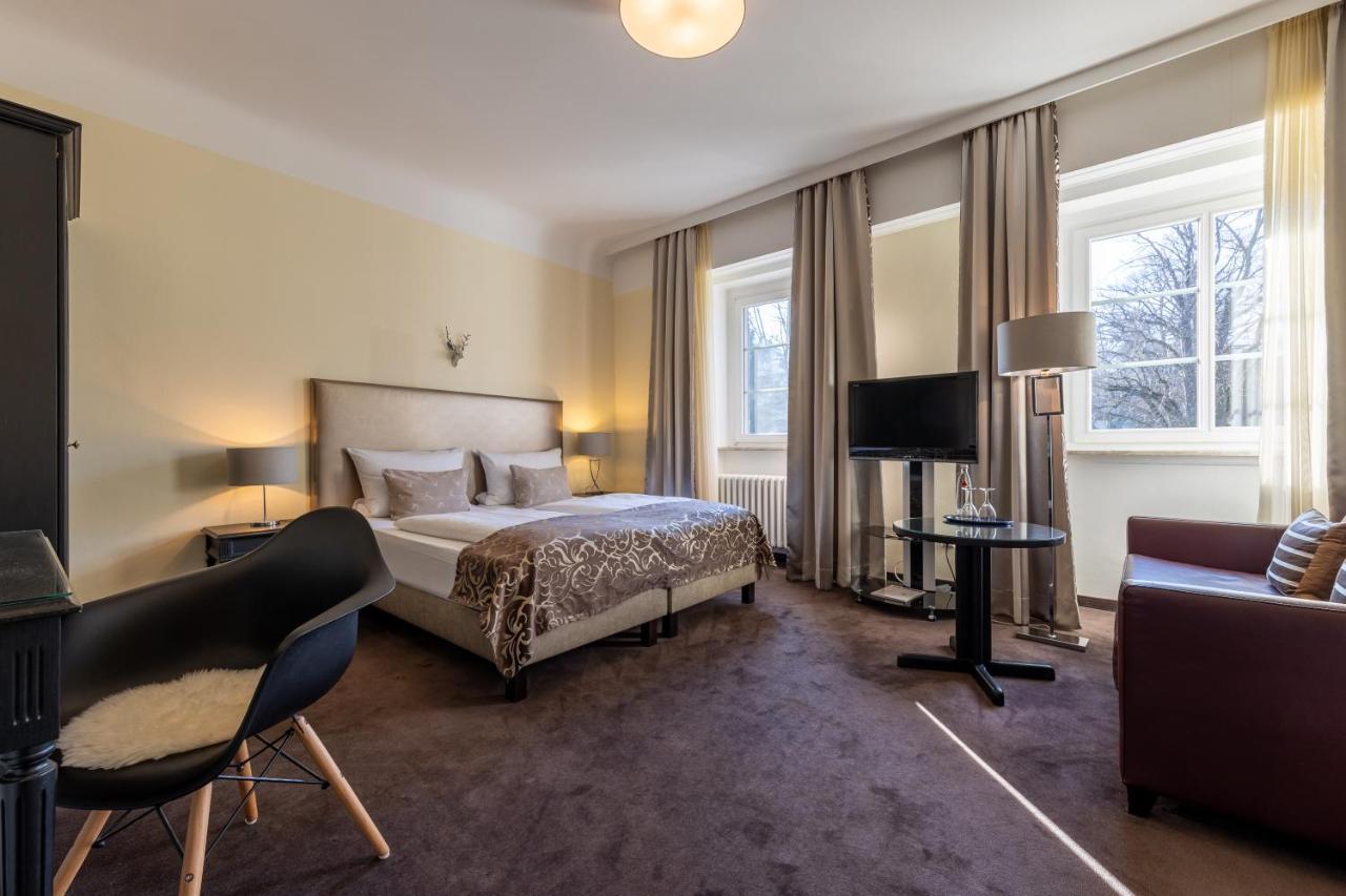 Jagdschloss Hotel Niederwald ฮูเดสไฮม์ แอม ไฮน์ ภายนอก รูปภาพ