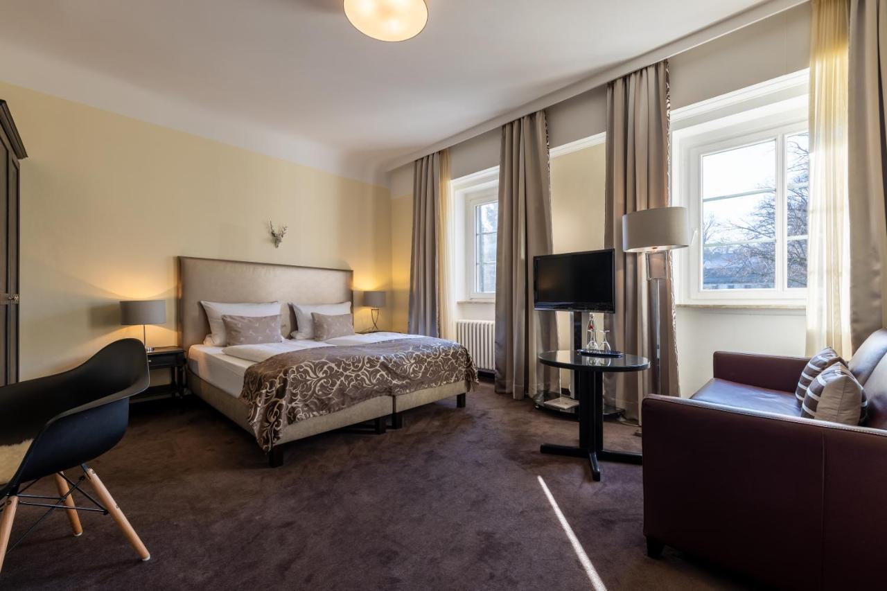 Jagdschloss Hotel Niederwald ฮูเดสไฮม์ แอม ไฮน์ ภายนอก รูปภาพ
