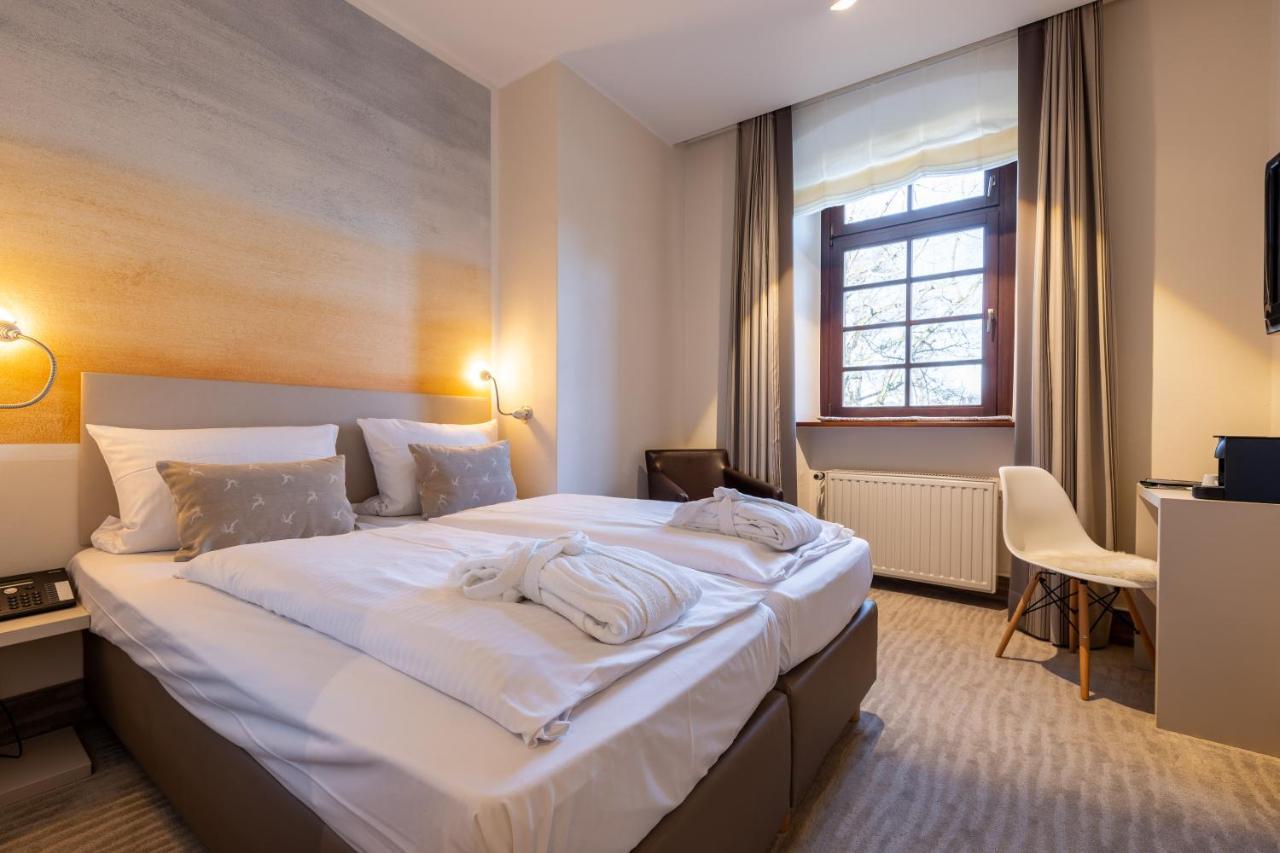 Jagdschloss Hotel Niederwald ฮูเดสไฮม์ แอม ไฮน์ ภายนอก รูปภาพ