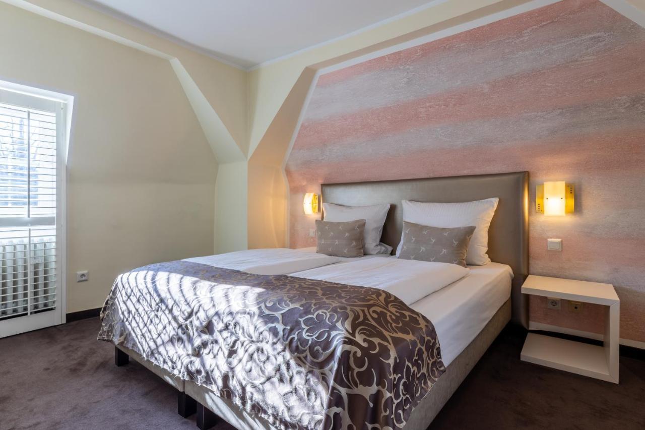 Jagdschloss Hotel Niederwald ฮูเดสไฮม์ แอม ไฮน์ ภายนอก รูปภาพ