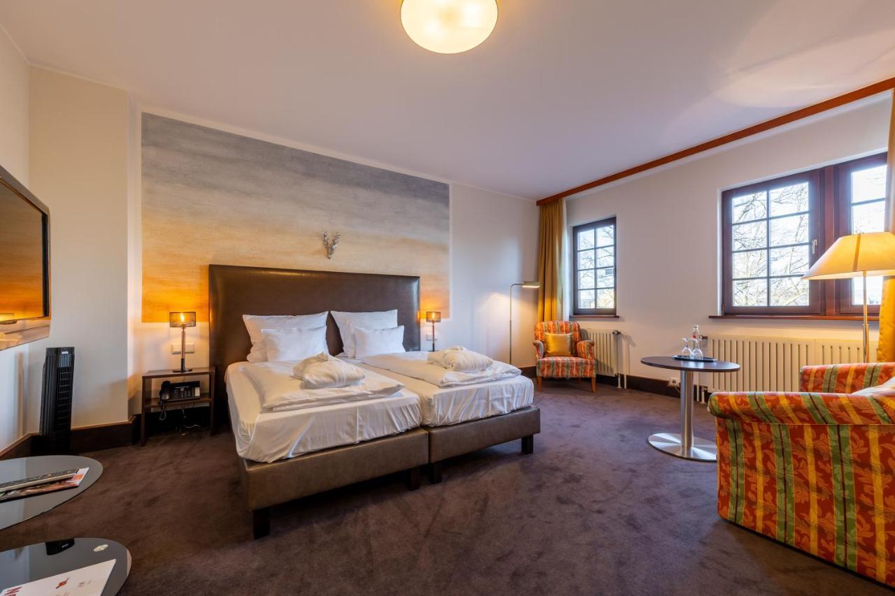 Jagdschloss Hotel Niederwald ฮูเดสไฮม์ แอม ไฮน์ ภายนอก รูปภาพ